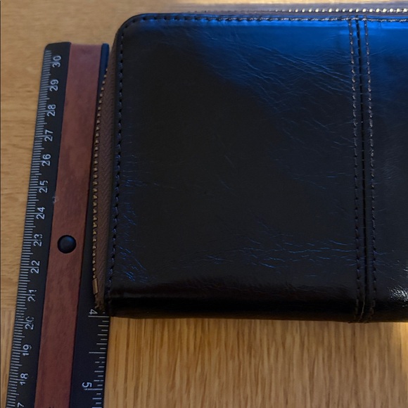 HOBO Rave Leather Wallet - Picture 8 of 8